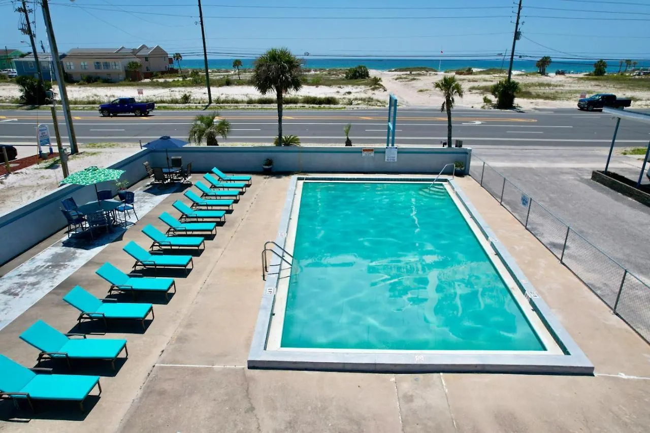 *Happy Place* Renovated Studio Pool & Beach Access Panama City Beach